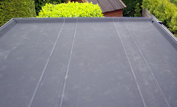 Een dak voorzien van EPDM dakbedekking
